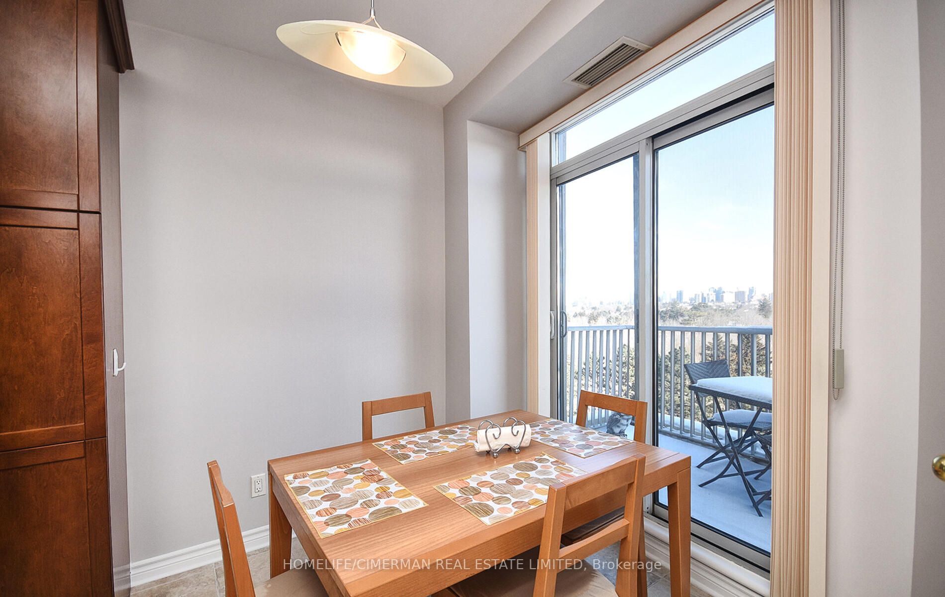 4200 Bathurst St, #705