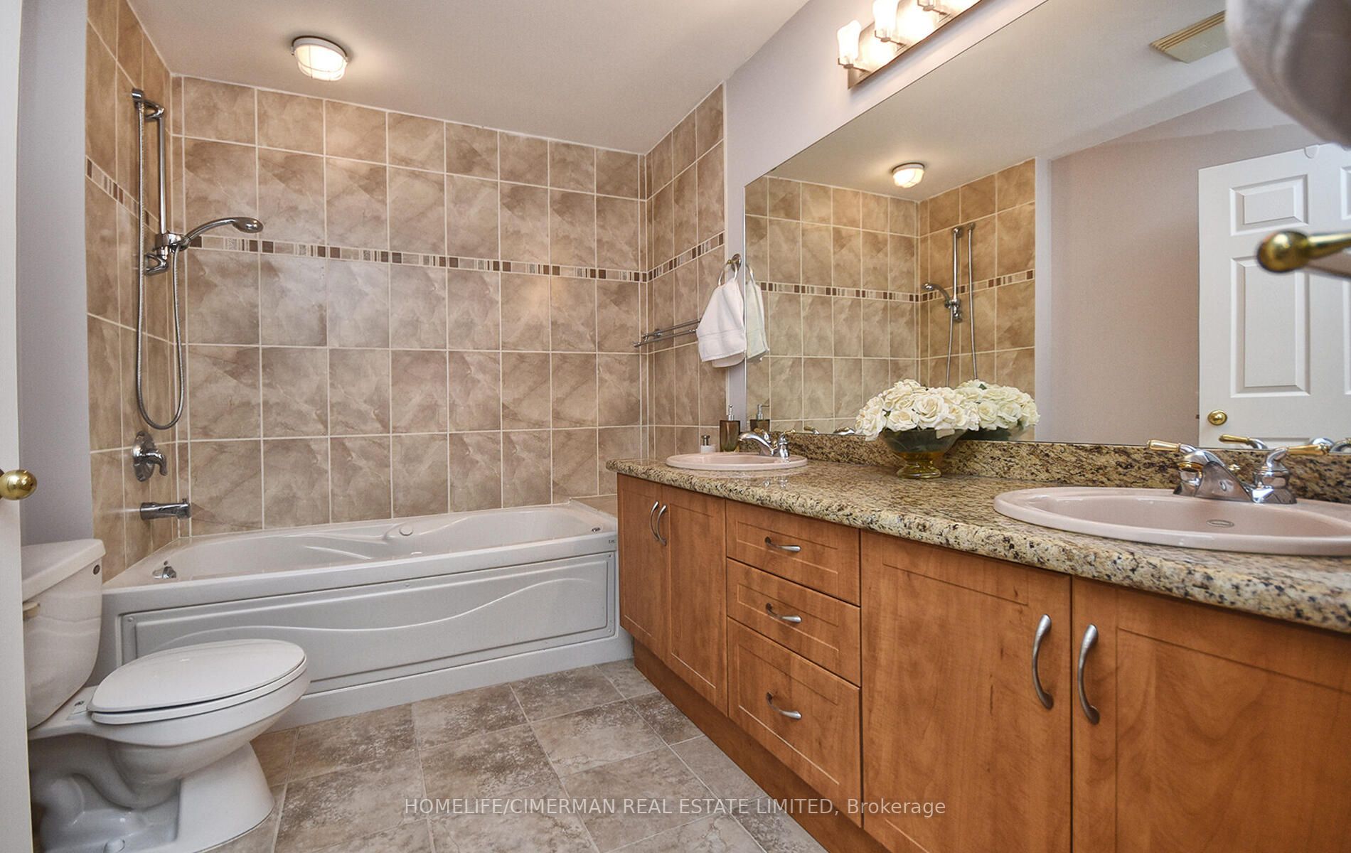 4200 Bathurst St, #705