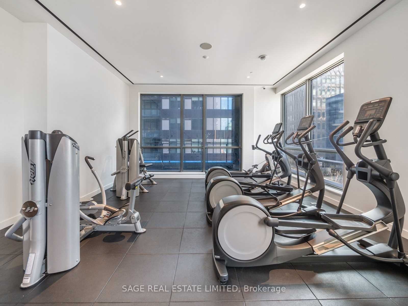 39 Roehampton Avenue, #4602