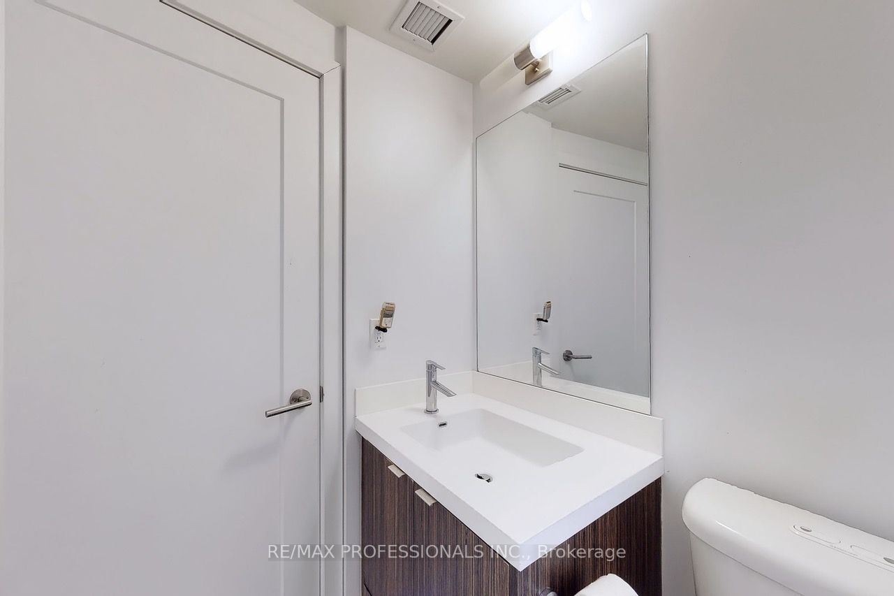10 York St, #2410