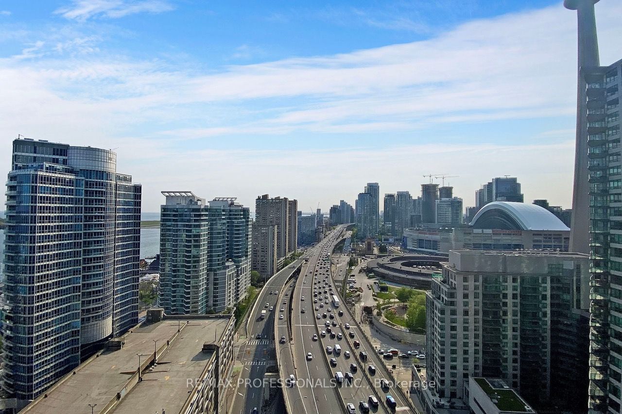 10 York St, #2410