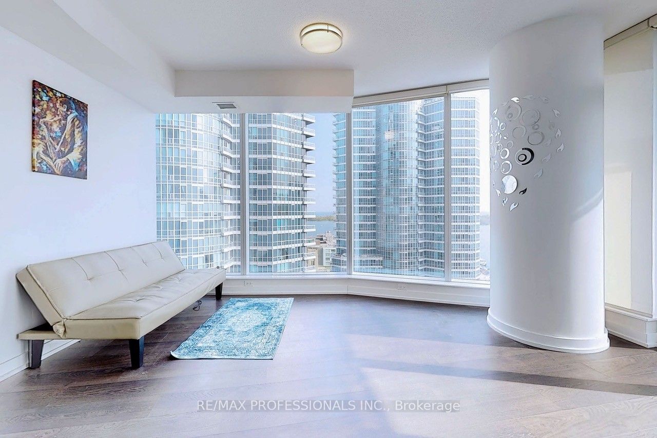 10 York St, #2410