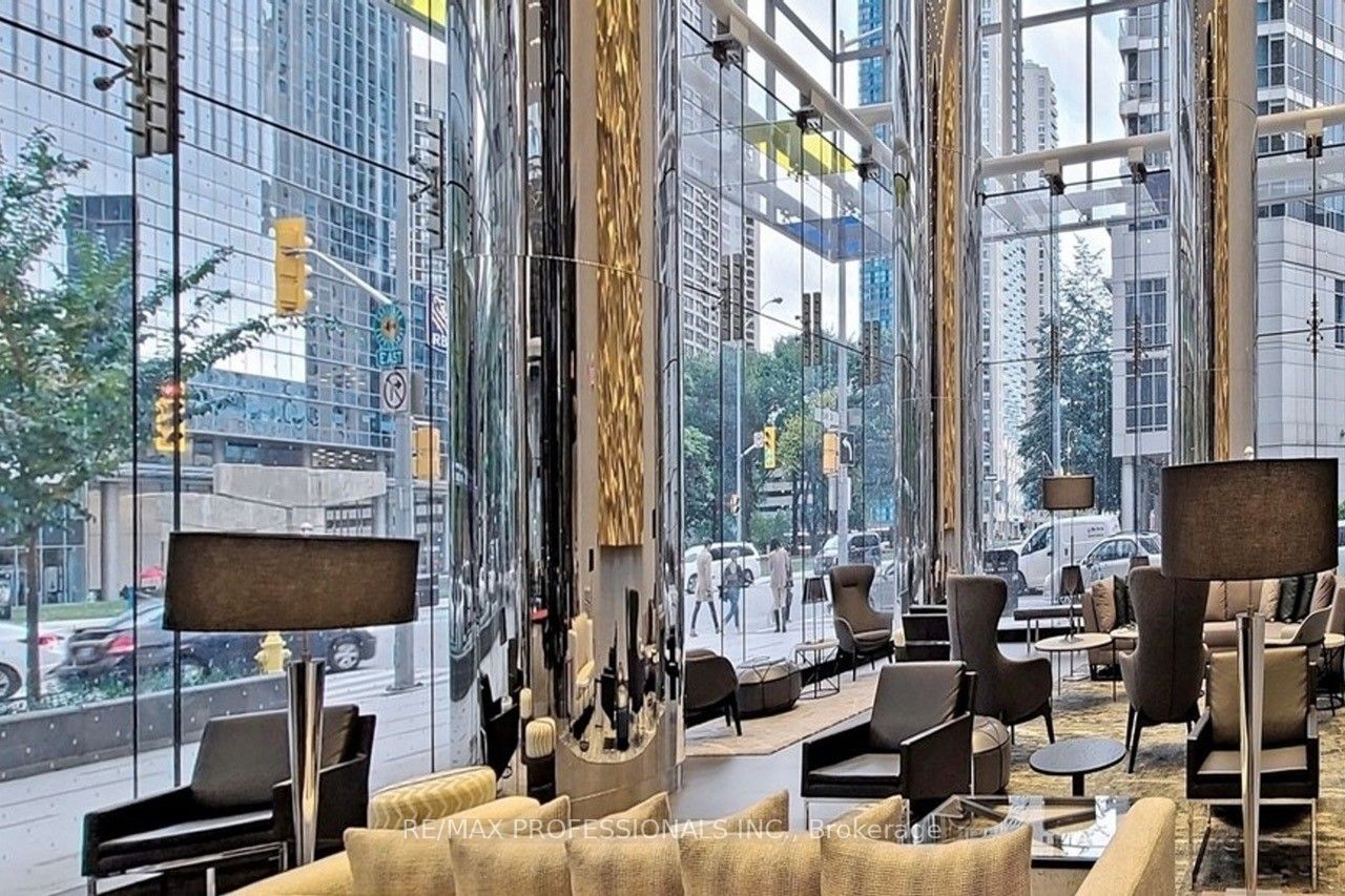 10 York St, #2410