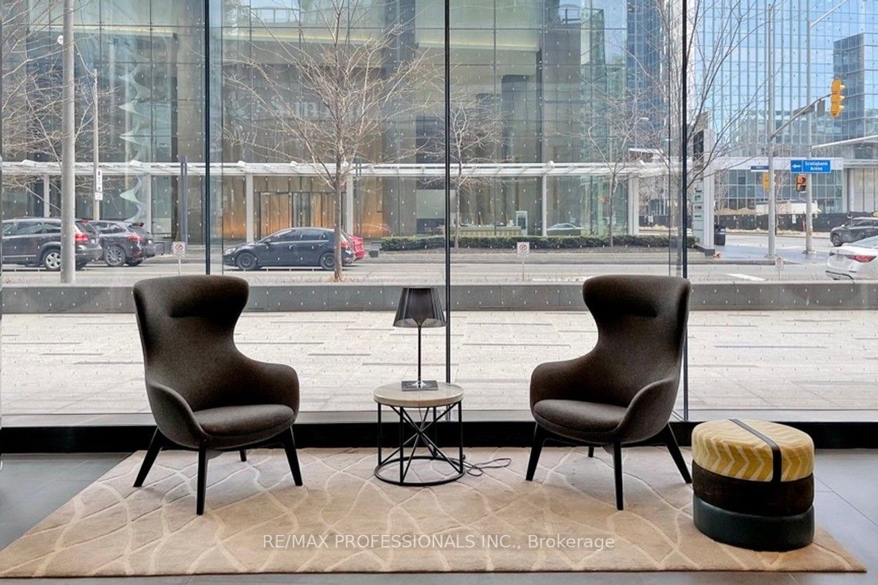 10 York St, #2410