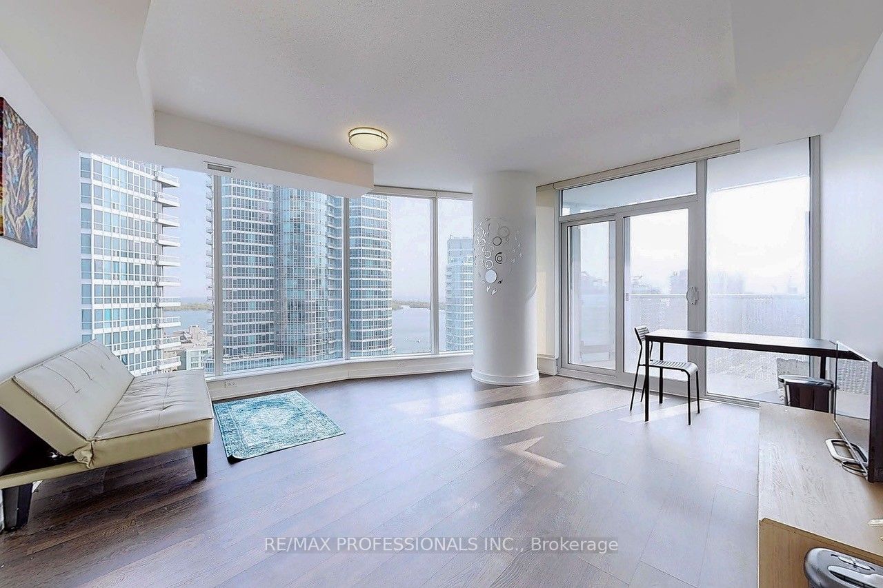 10 York St, #2410