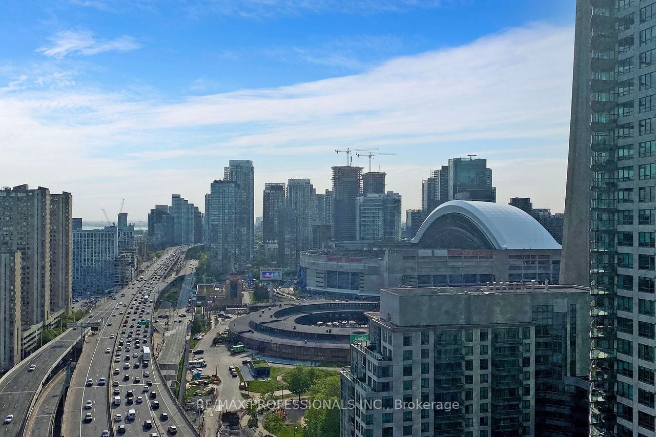 10 York St, #2410
