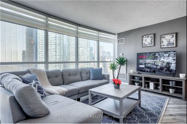 18 Yonge St, Toronto