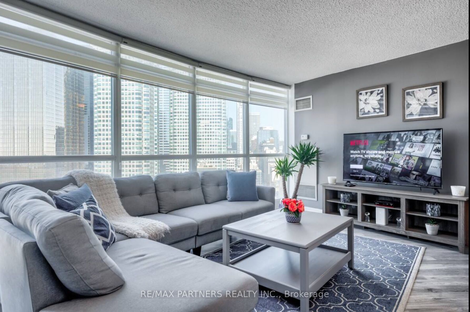 18 Yonge St, #2503