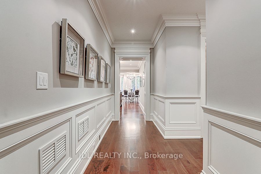 15 Castle Frank Cres
