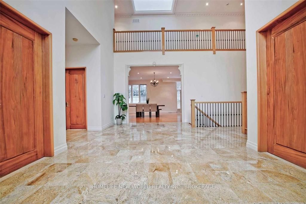 8 Shady Oaks Crescent