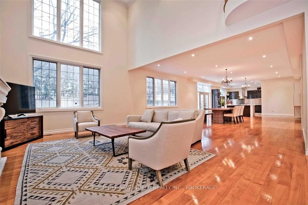 8 Shady Oaks Crescent
