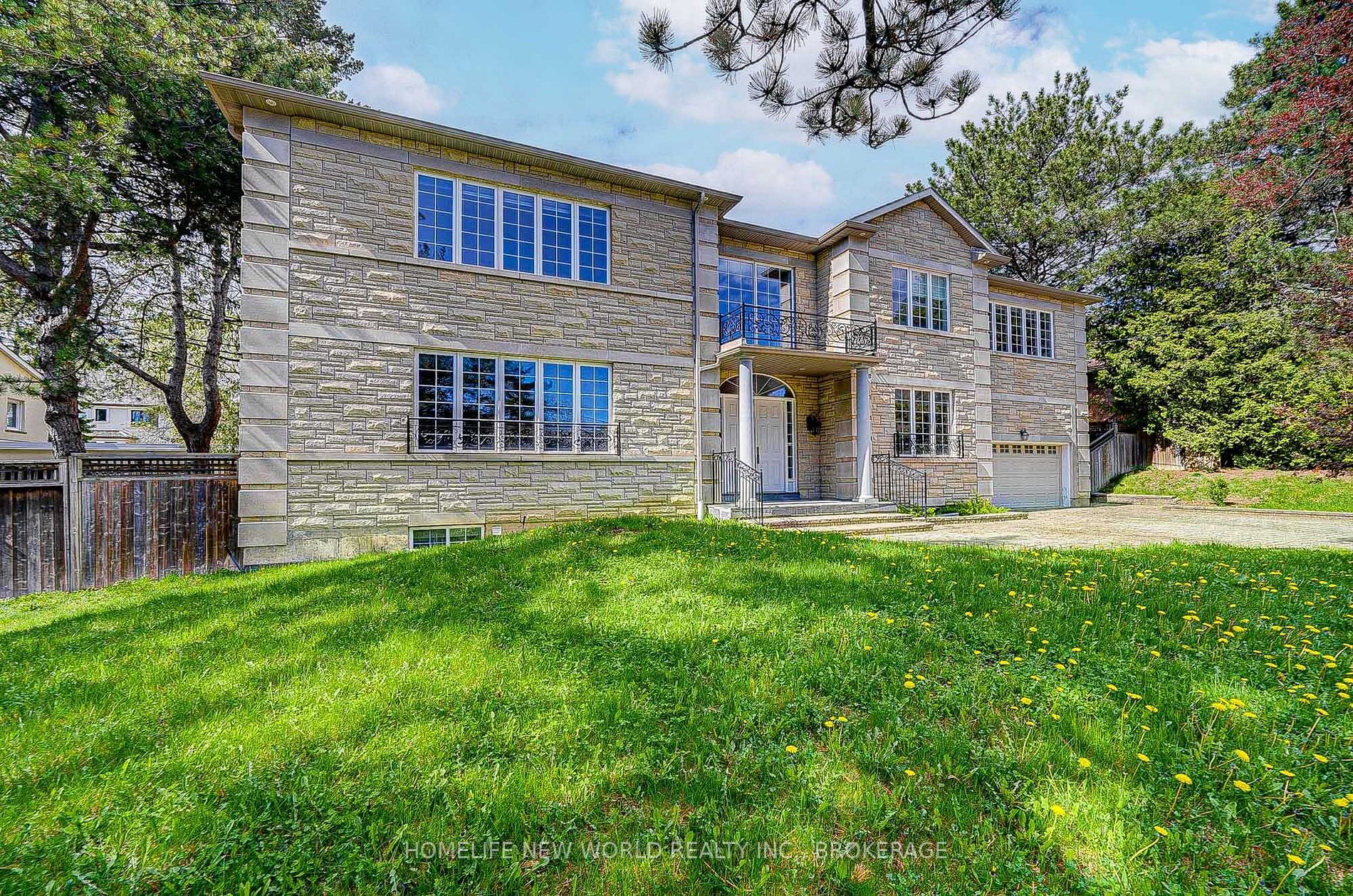8 Shady Oaks Crescent