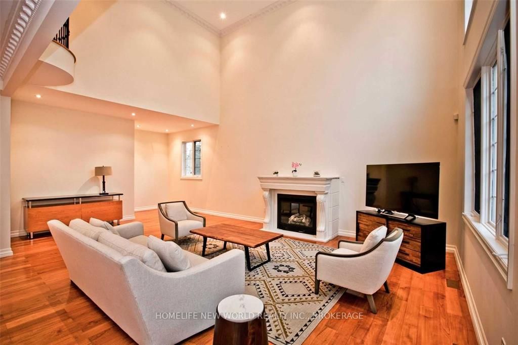 8 Shady Oaks Crescent