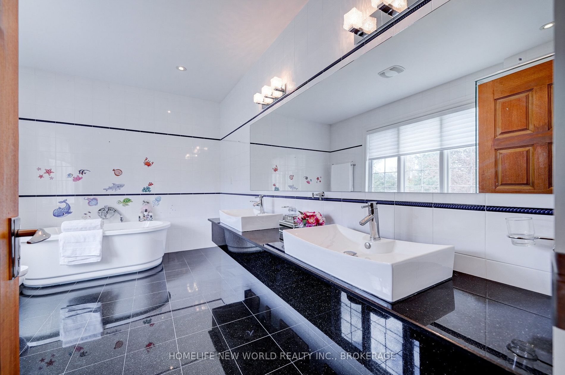8 Shady Oaks Crescent