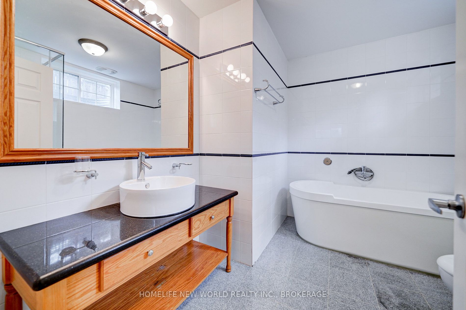 8 Shady Oaks Crescent