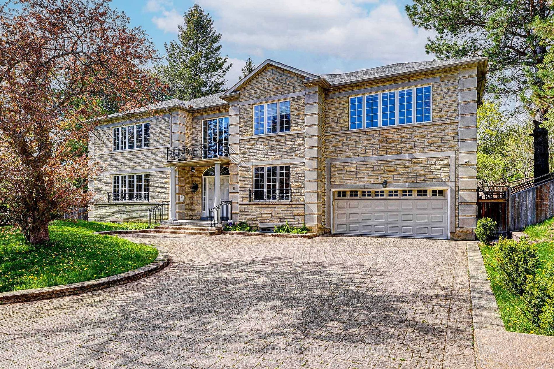 8 Shady Oaks Crescent