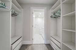 33 Harbour Sq, #834