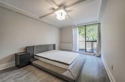 33 Harbour Sq, #834
