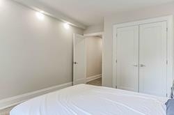 33 Harbour Sq, #834