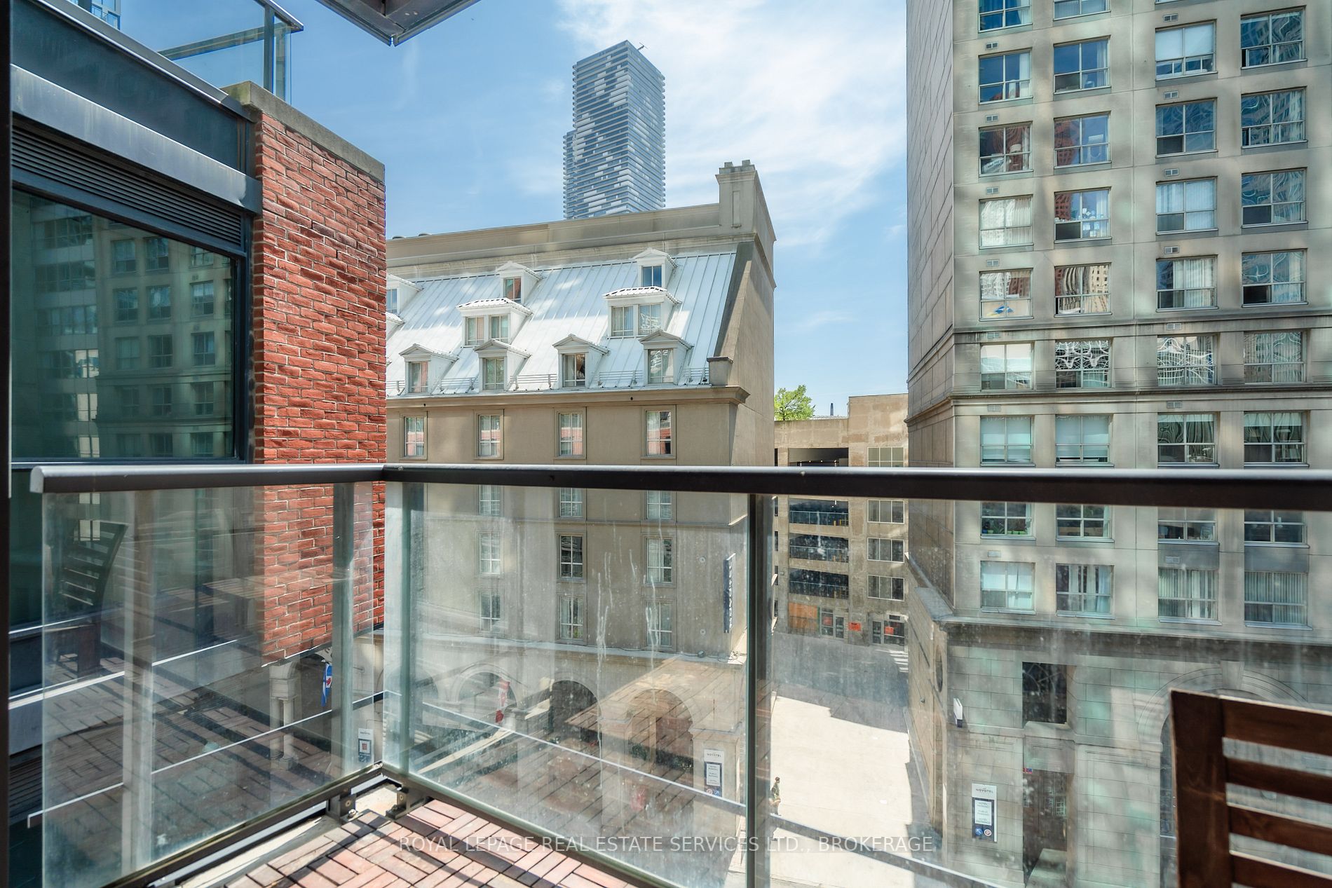 1 Scott St, #503