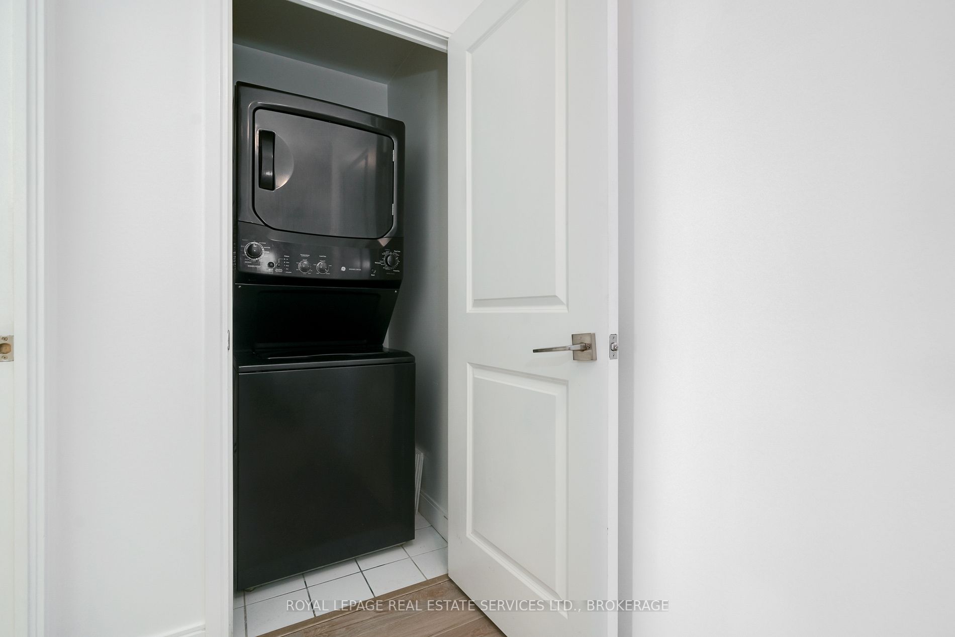 1 Scott St, #503