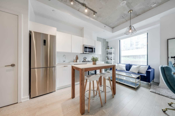11 Charlotte St, Toronto