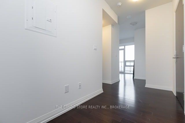 460 Adelaide St E, #1911