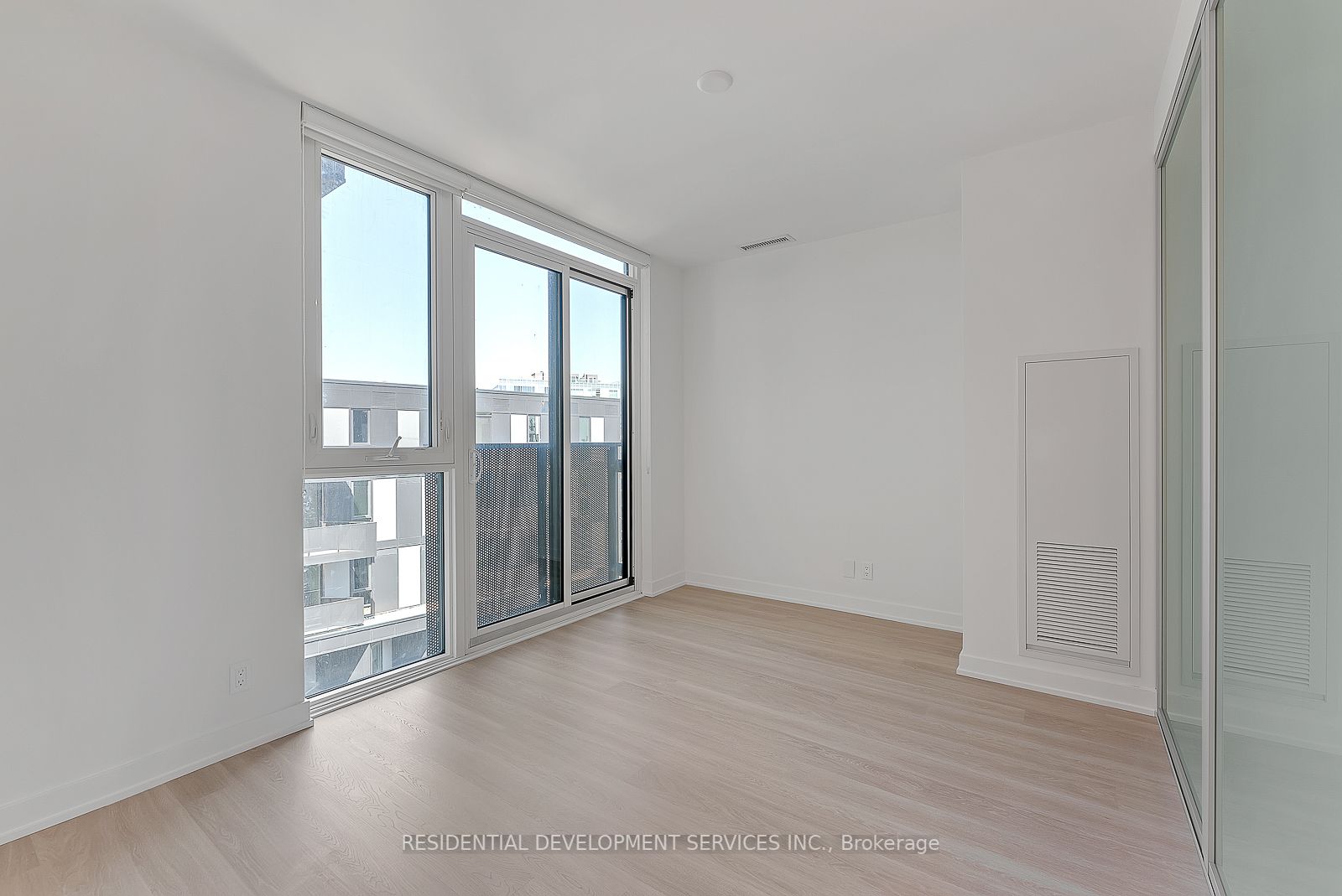 30 Tretti Way, #1001