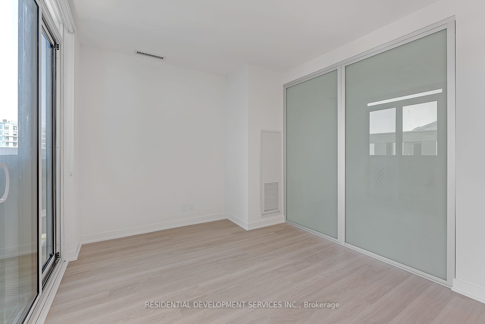 30 Tretti Way, #1001