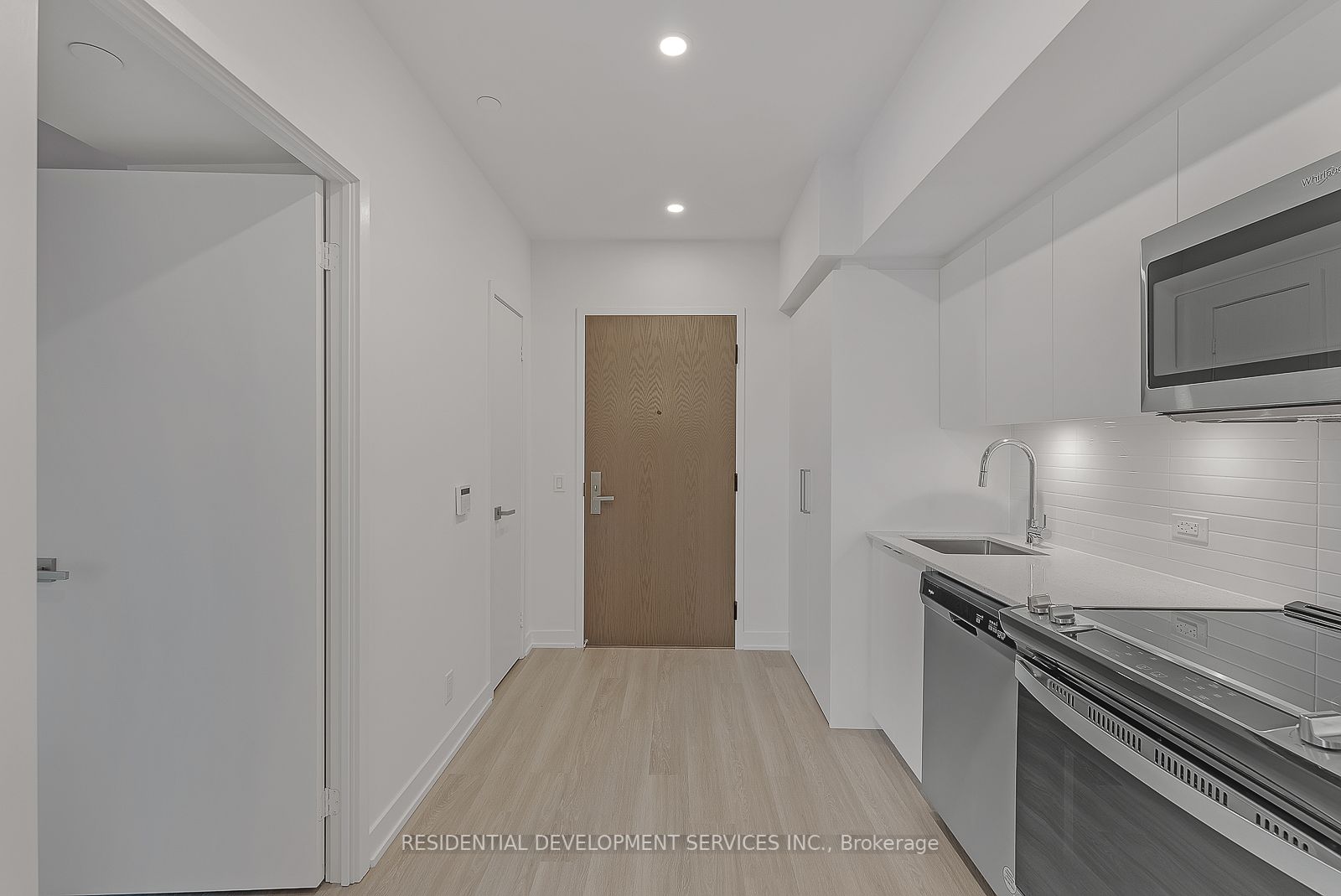 30 Tretti Way, #1001