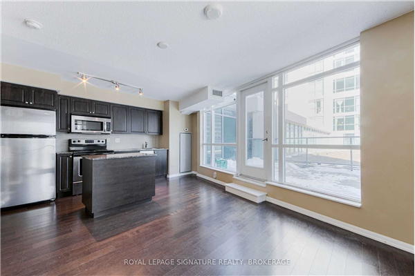 215 Fort York Blvd, Toronto