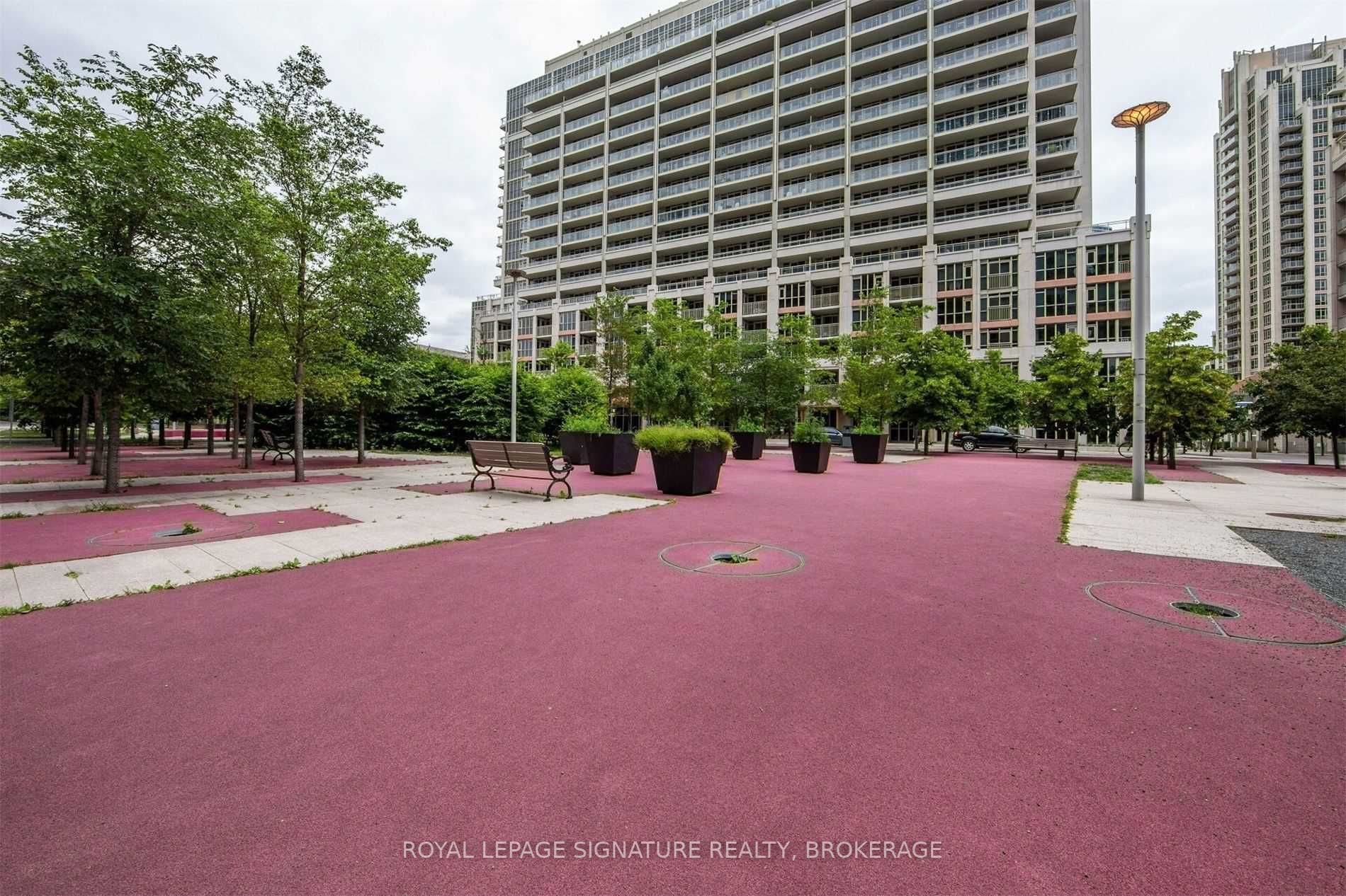 215 Fort York Blvd, #420