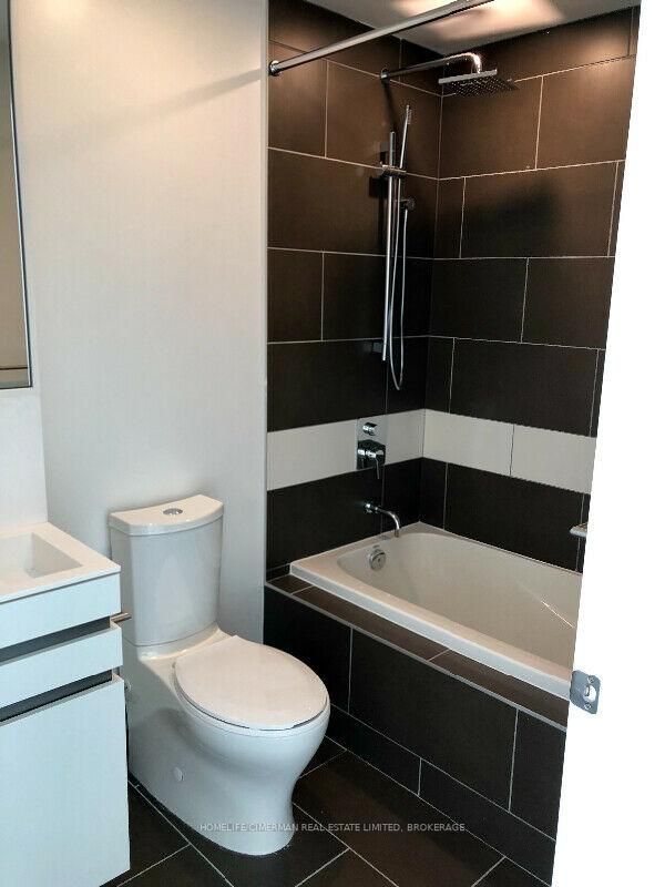 197 Yonge St, #1409