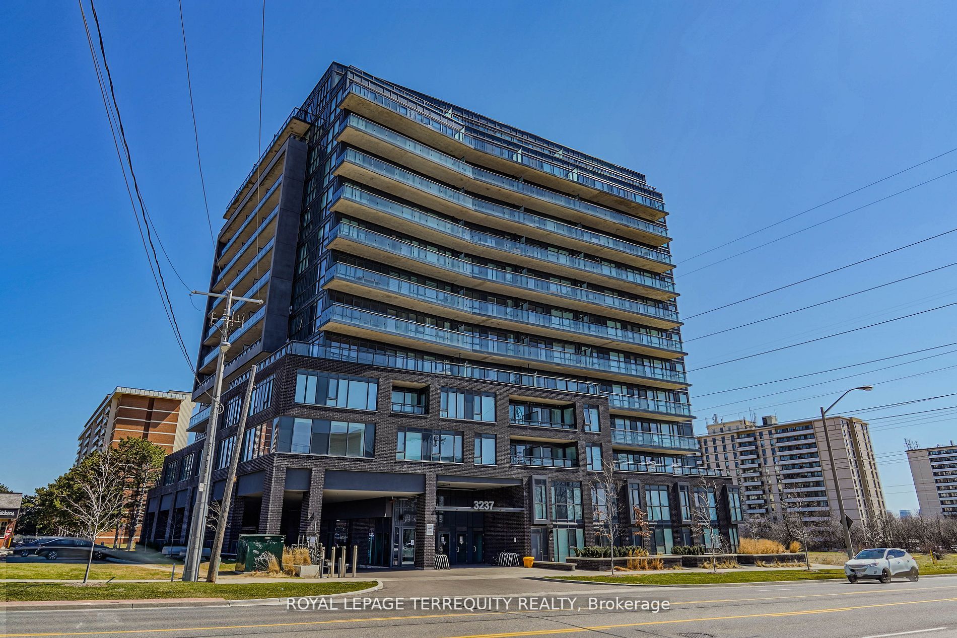 3237 Bayview Ave, #601