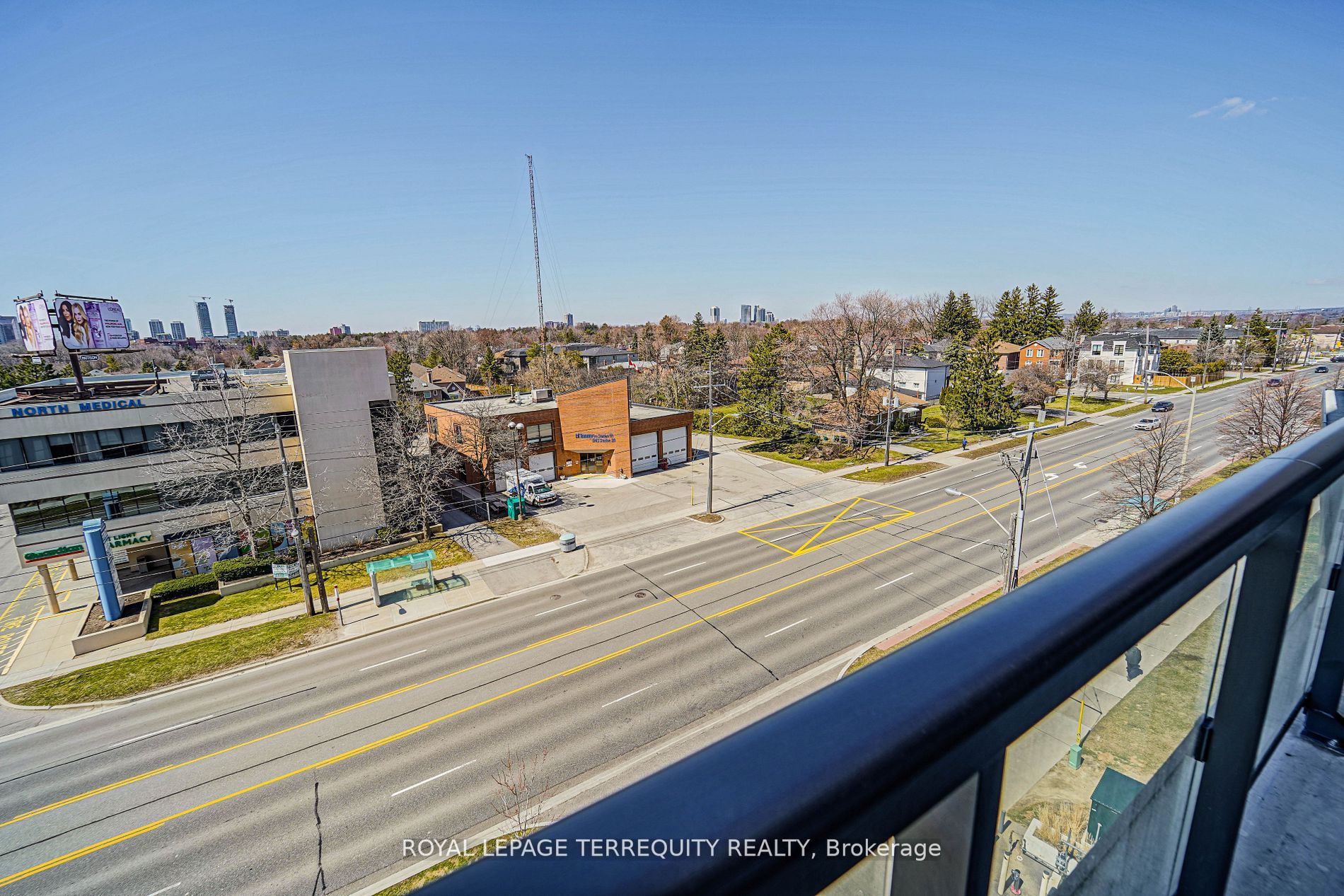 3237 Bayview Ave, #601