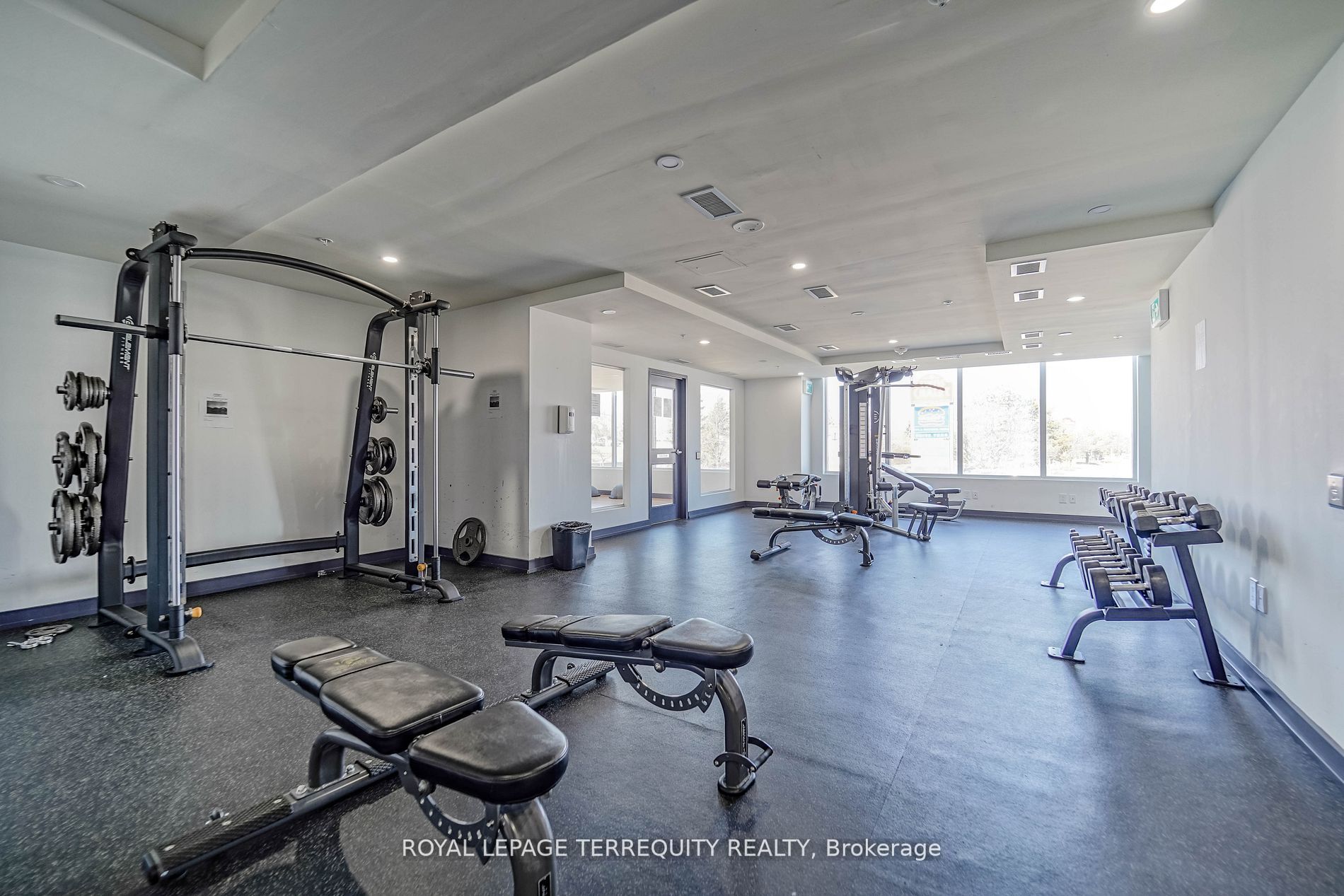 3237 Bayview Ave, #601