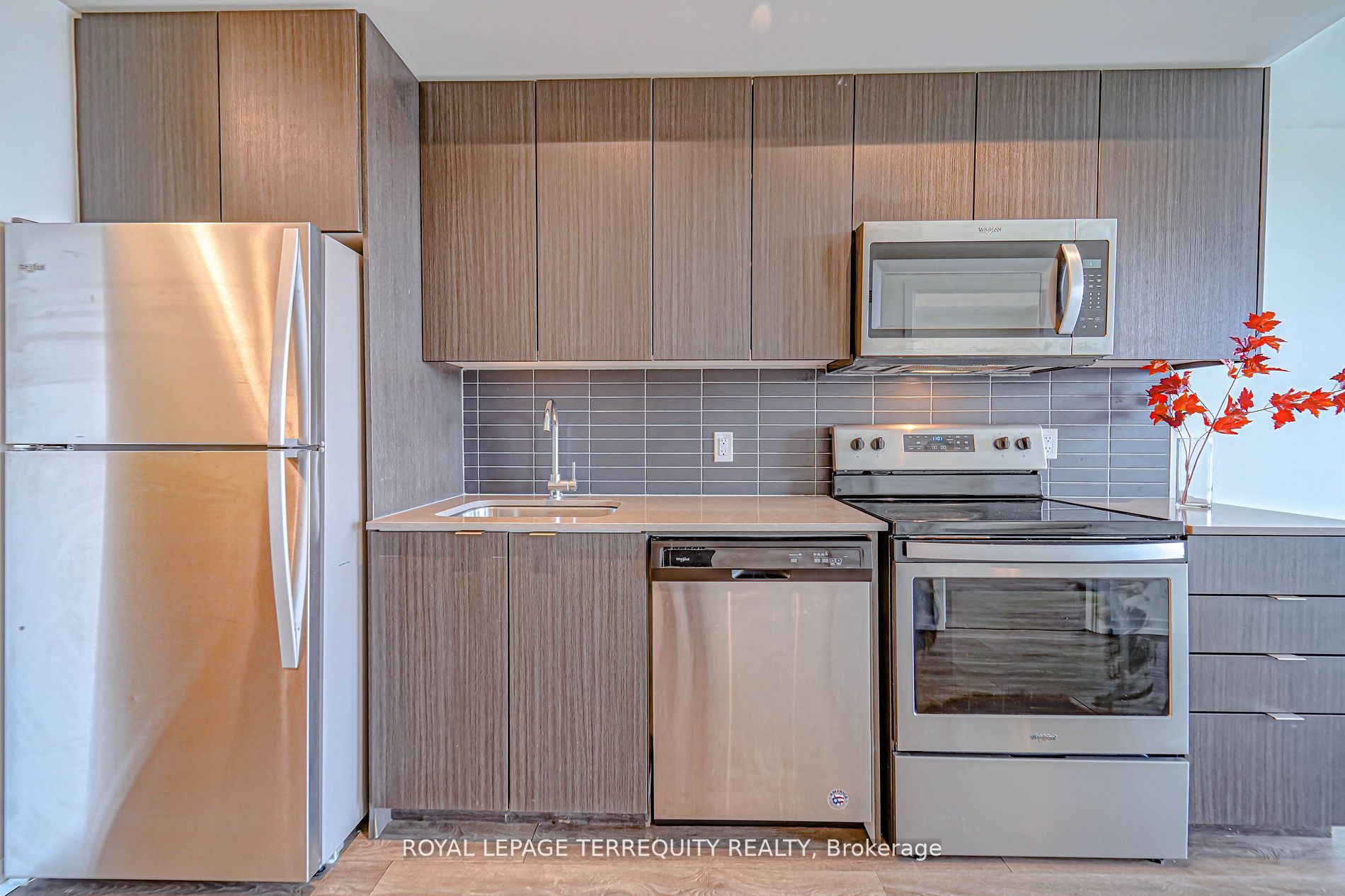 3237 Bayview Ave, #601