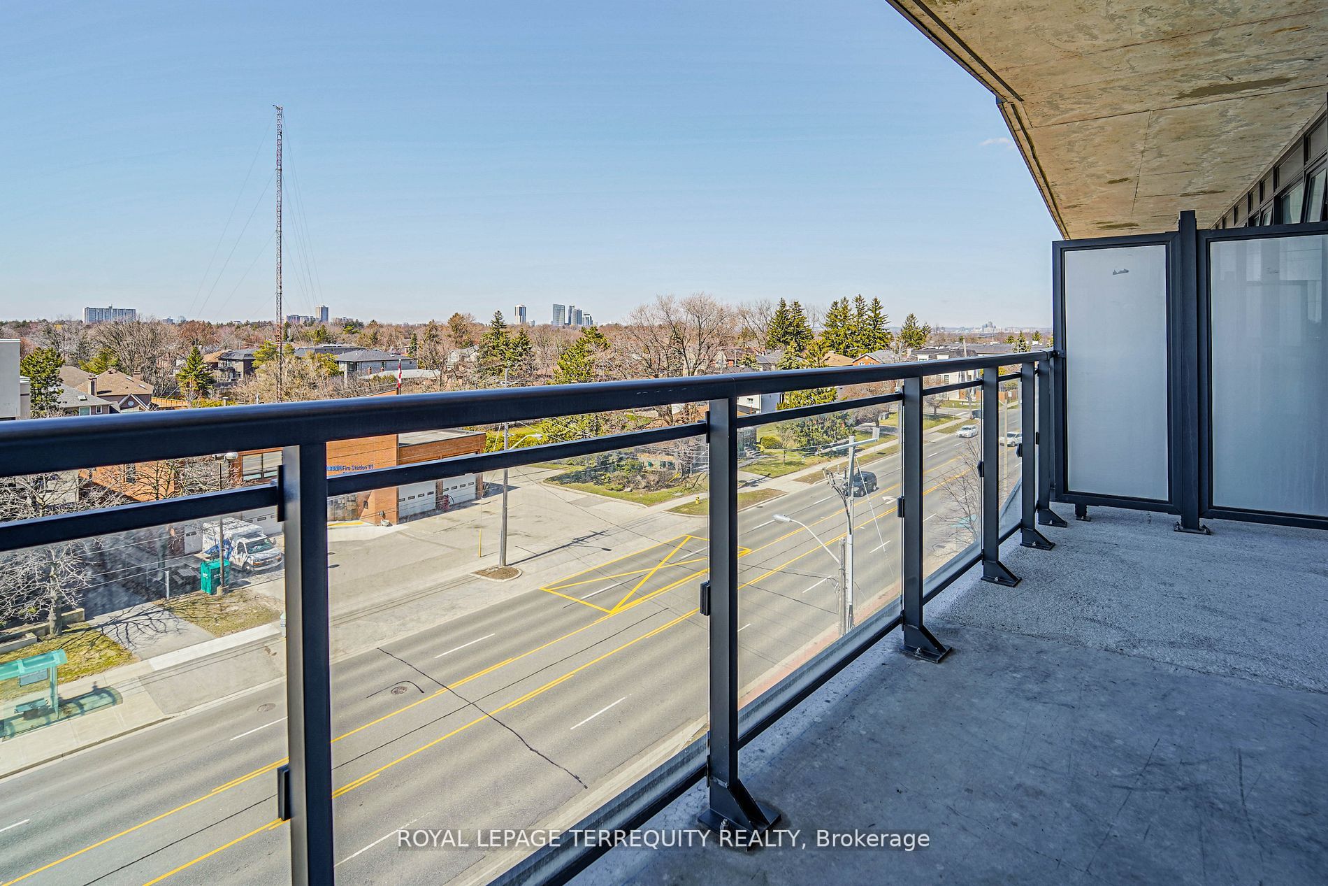 3237 Bayview Ave, #601