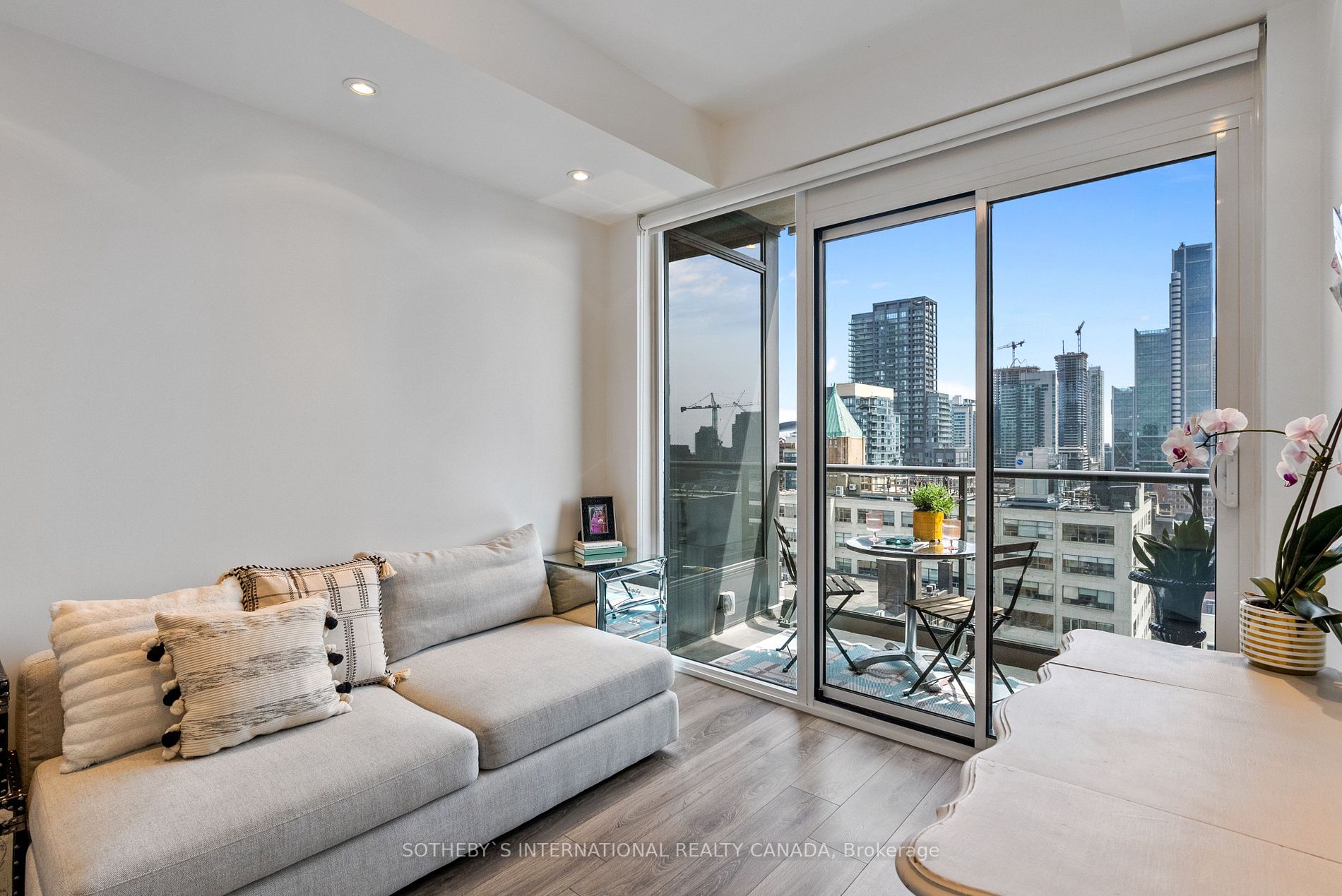 435 Richmond St W, #1506