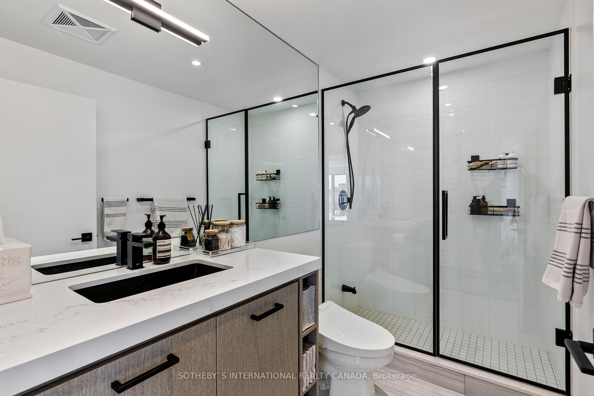 435 Richmond St W, #1506