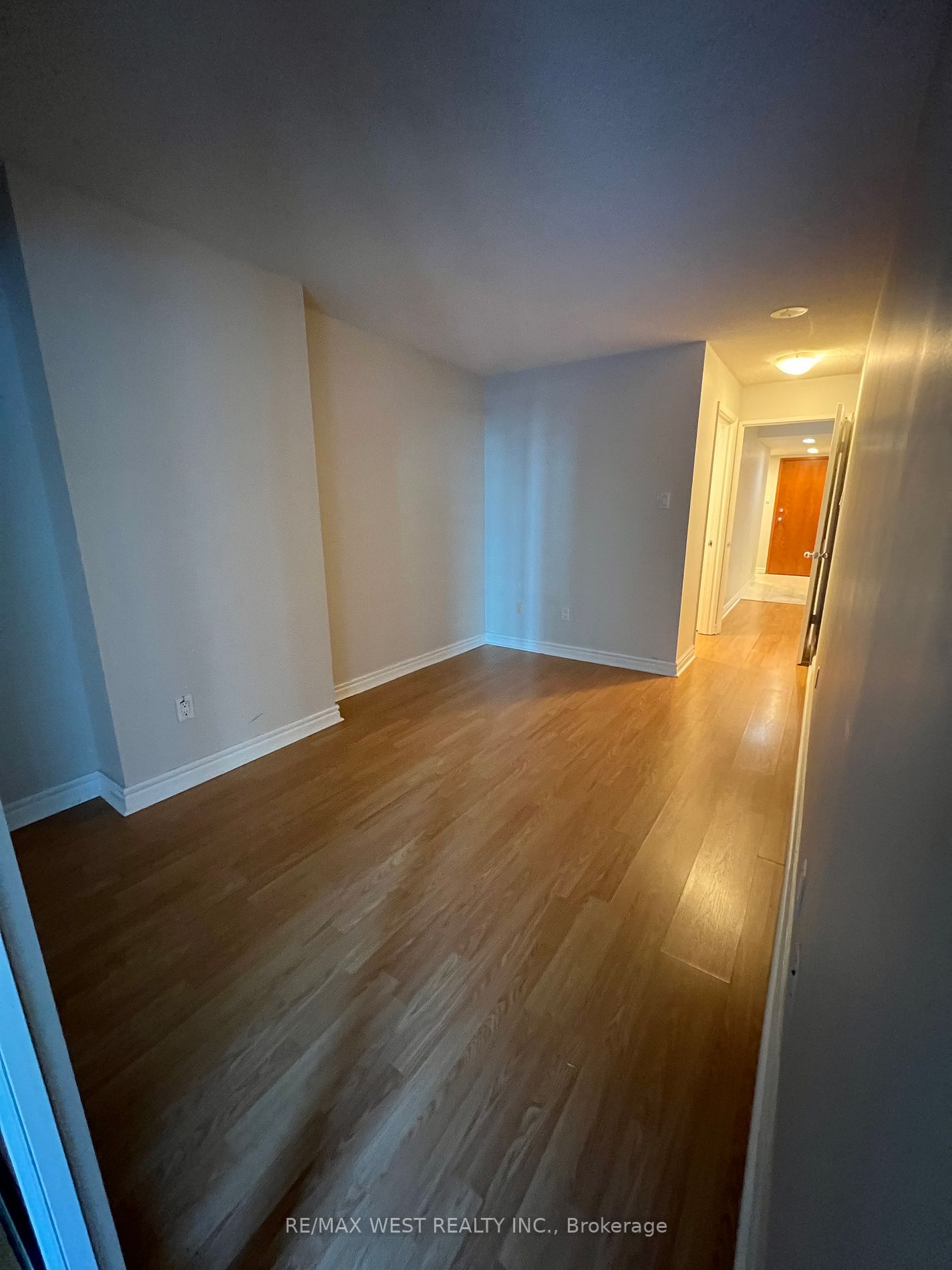 33 University Ave, #303