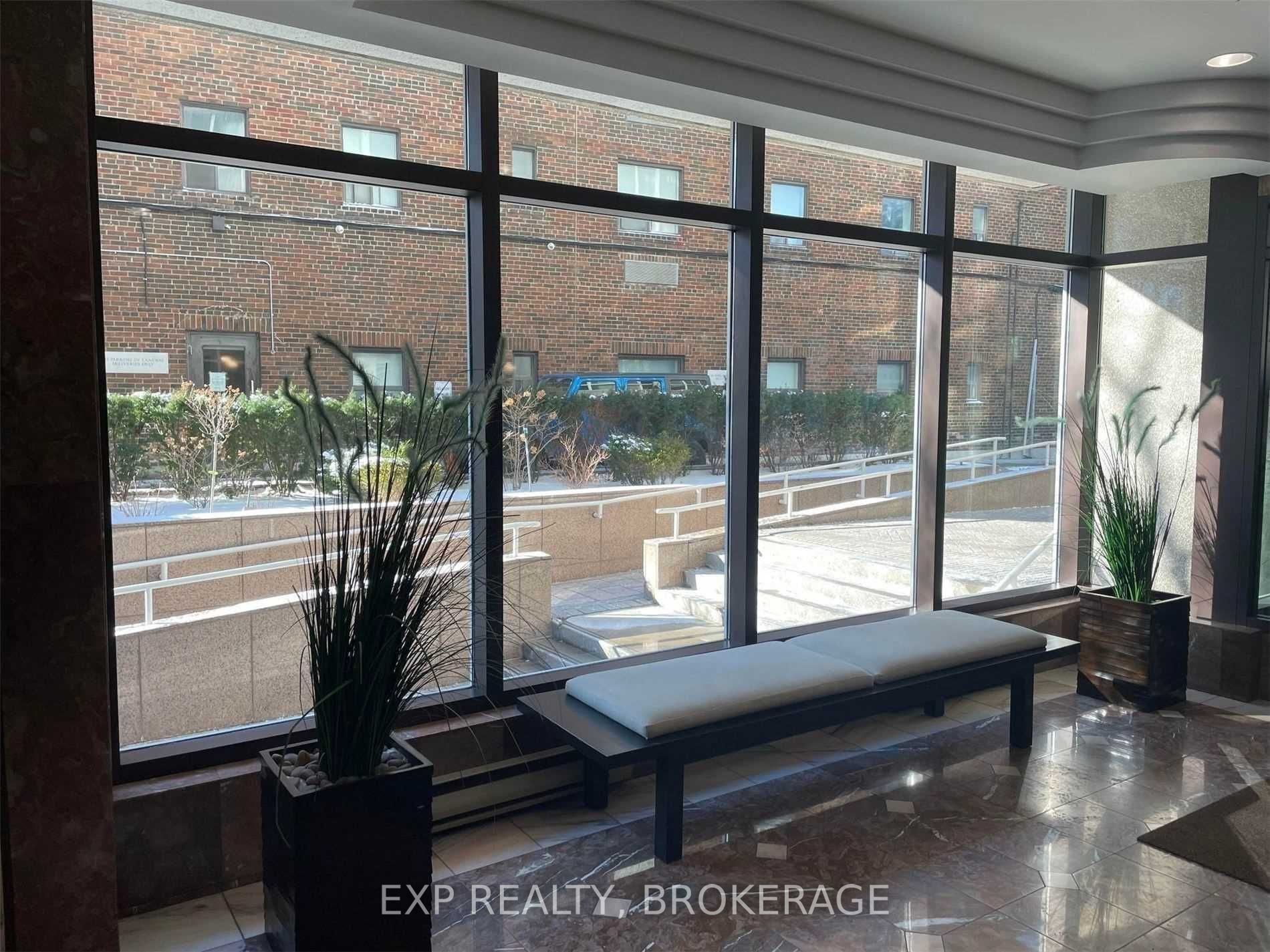 7 Broadway Ave, #604