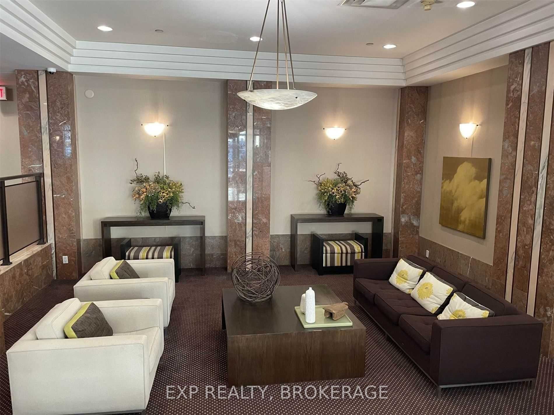 7 Broadway Ave, #604