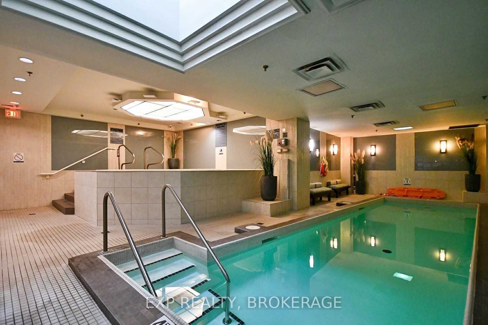 7 Broadway Ave, #604