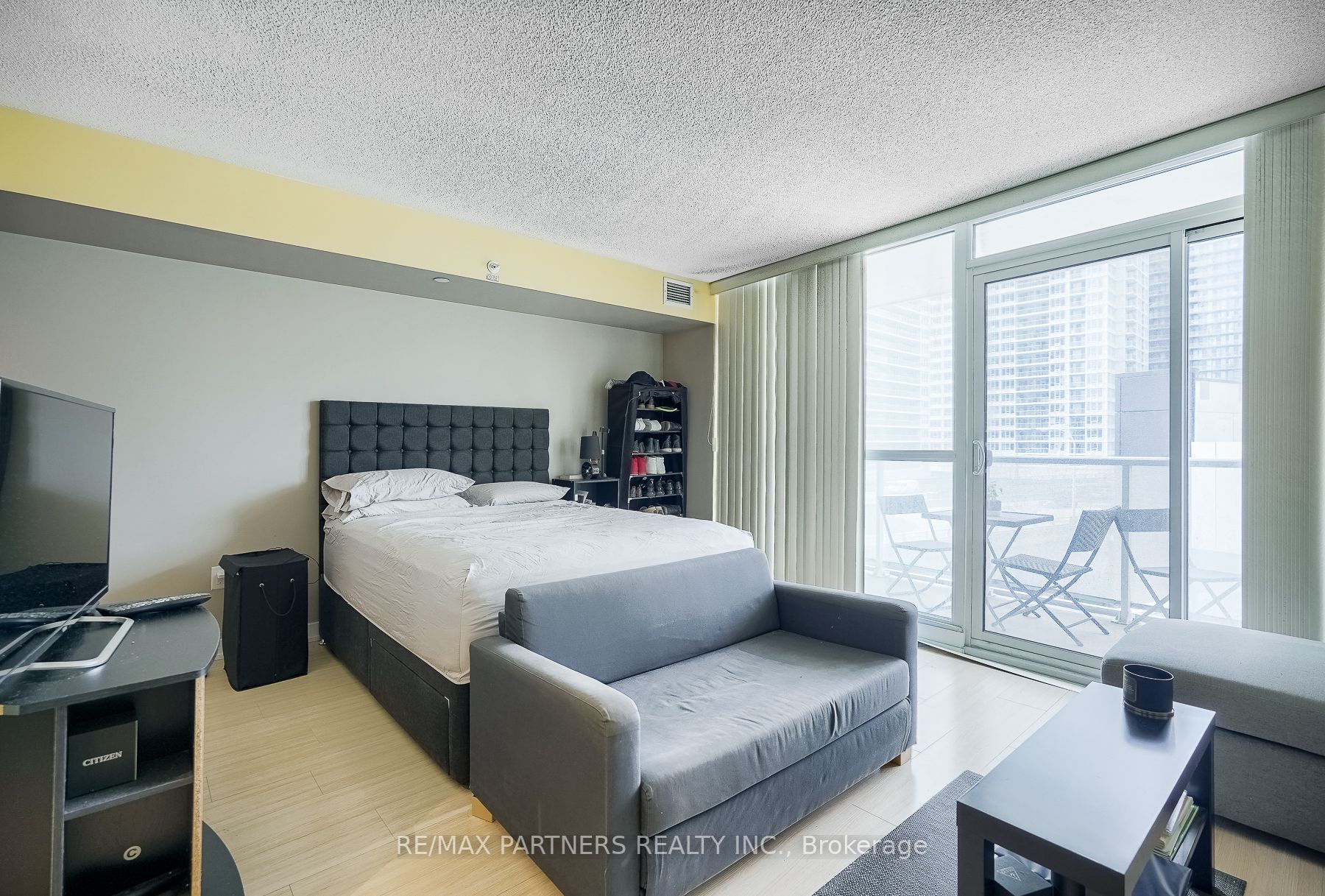 Listing C6007880 - Large Photo # 4