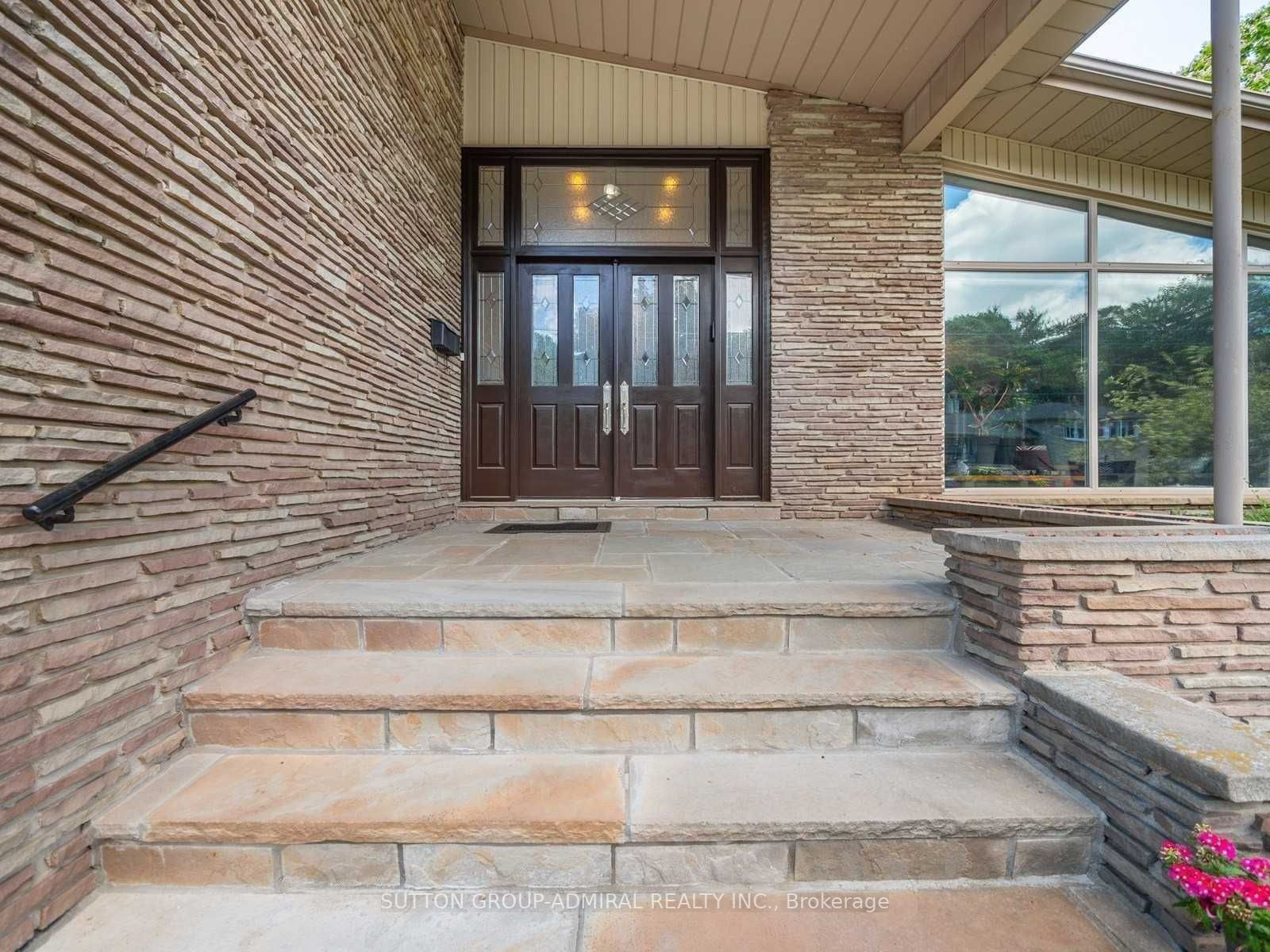 51 Blue Forest Dr