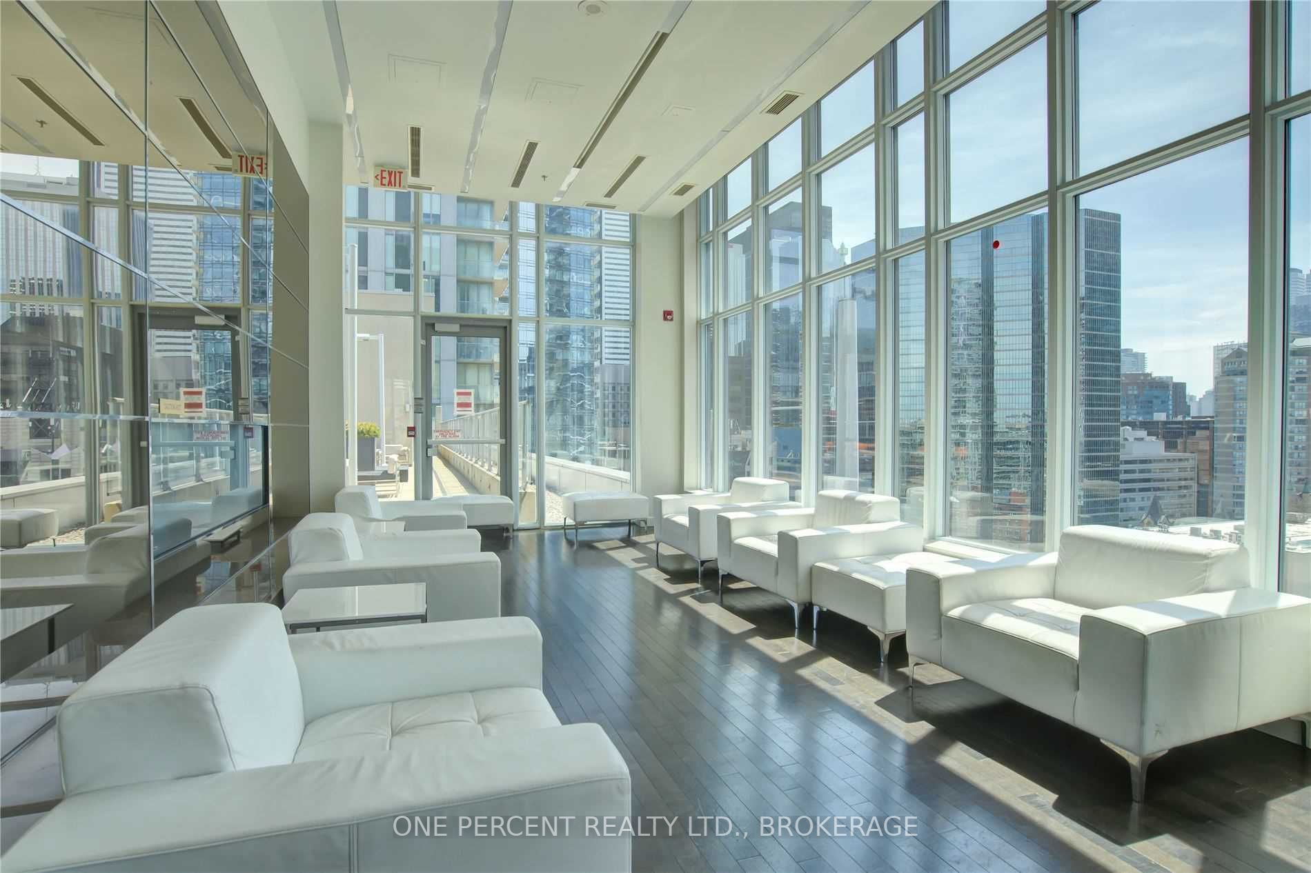 21 Nelson St, #516