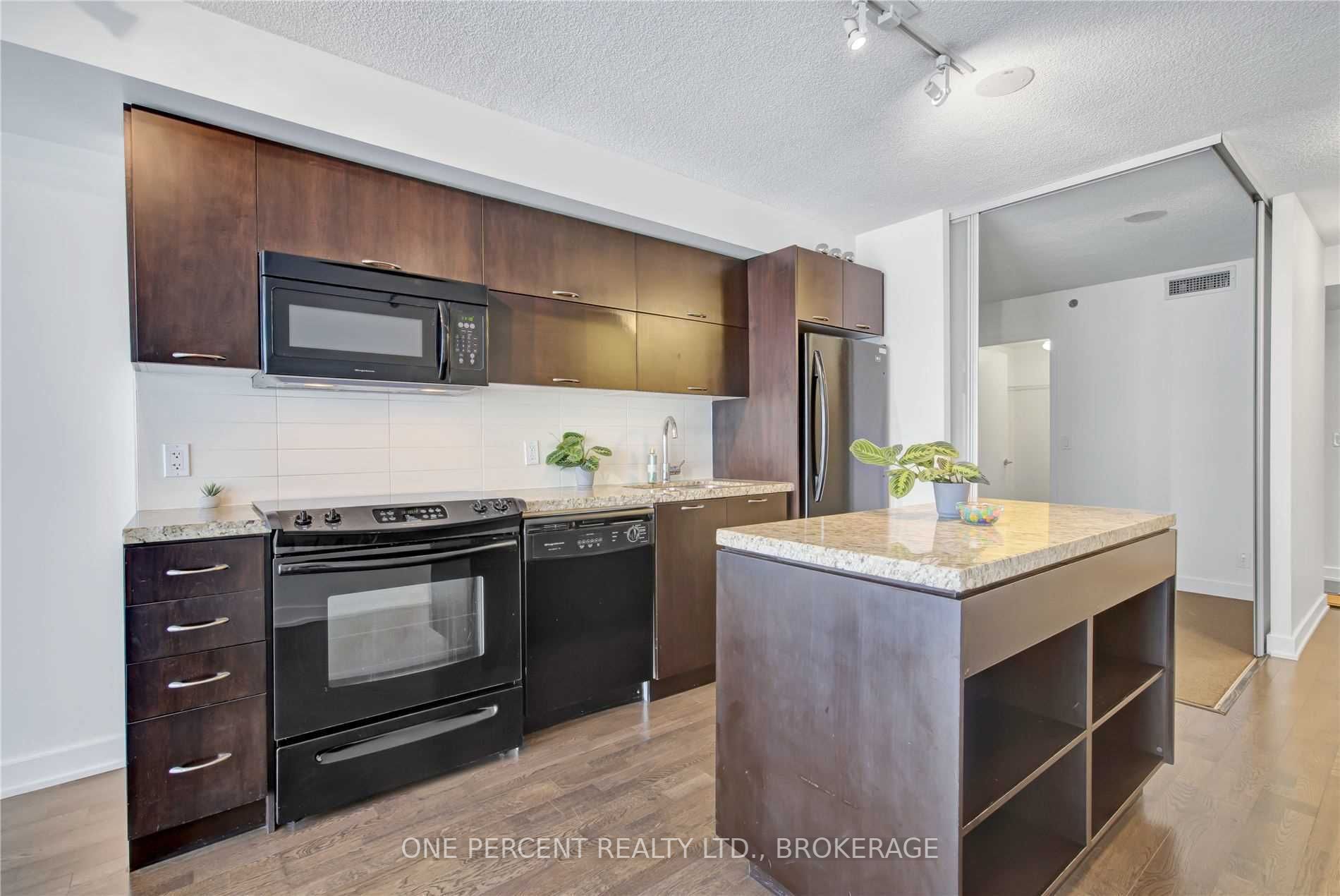 21 Nelson St, #516