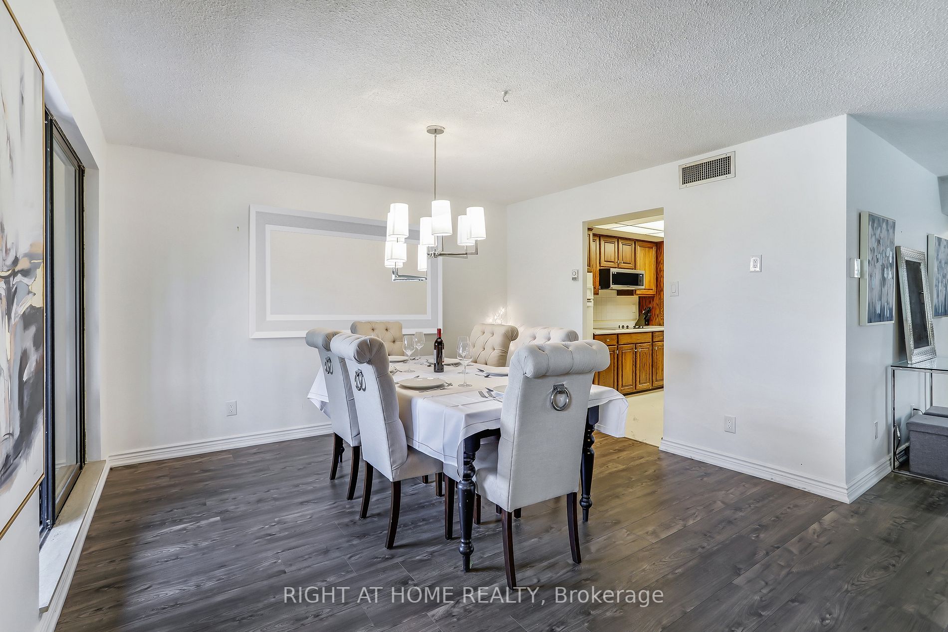 Listing C6009380 - Large Photo # 8