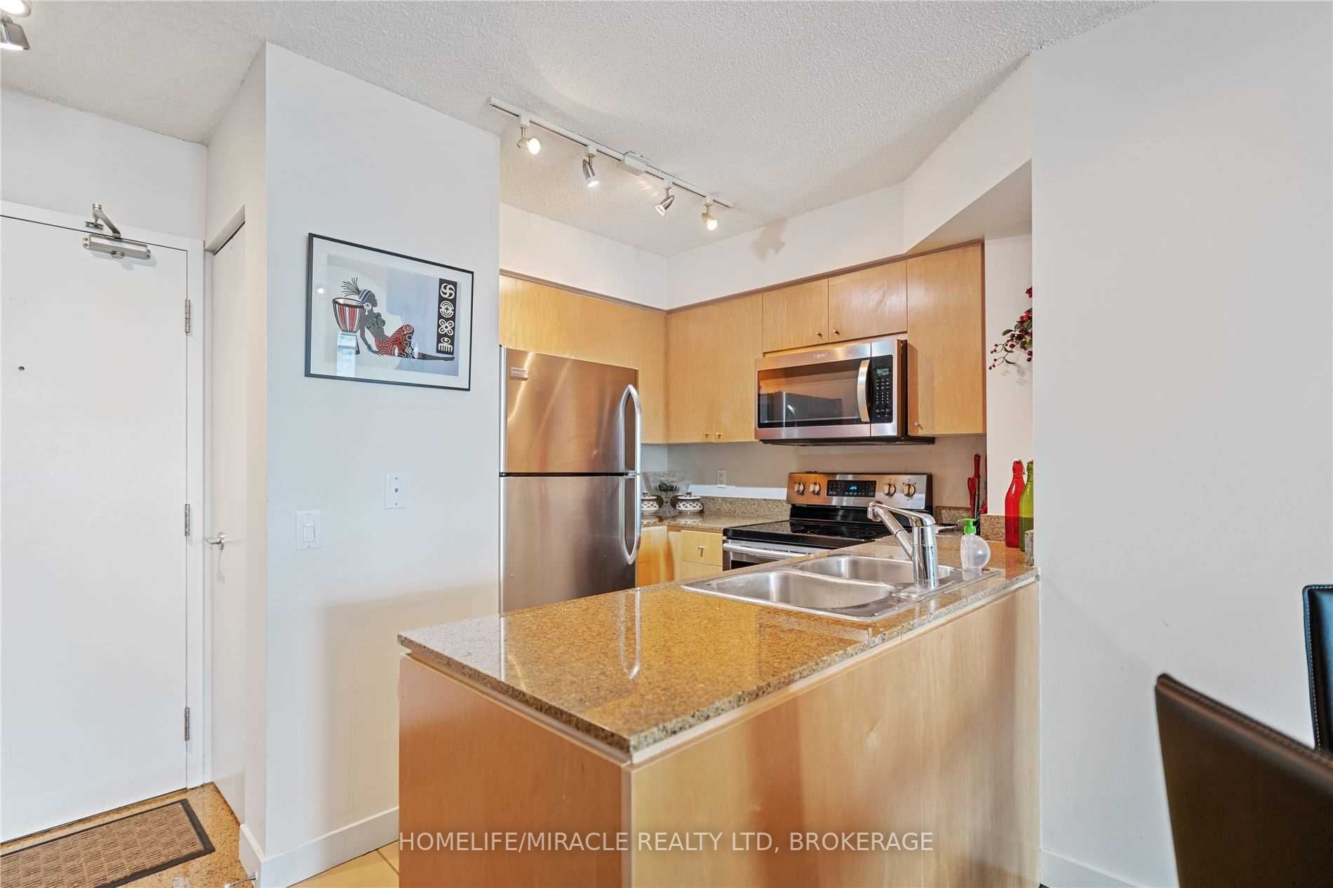 361 Front St W, #2506